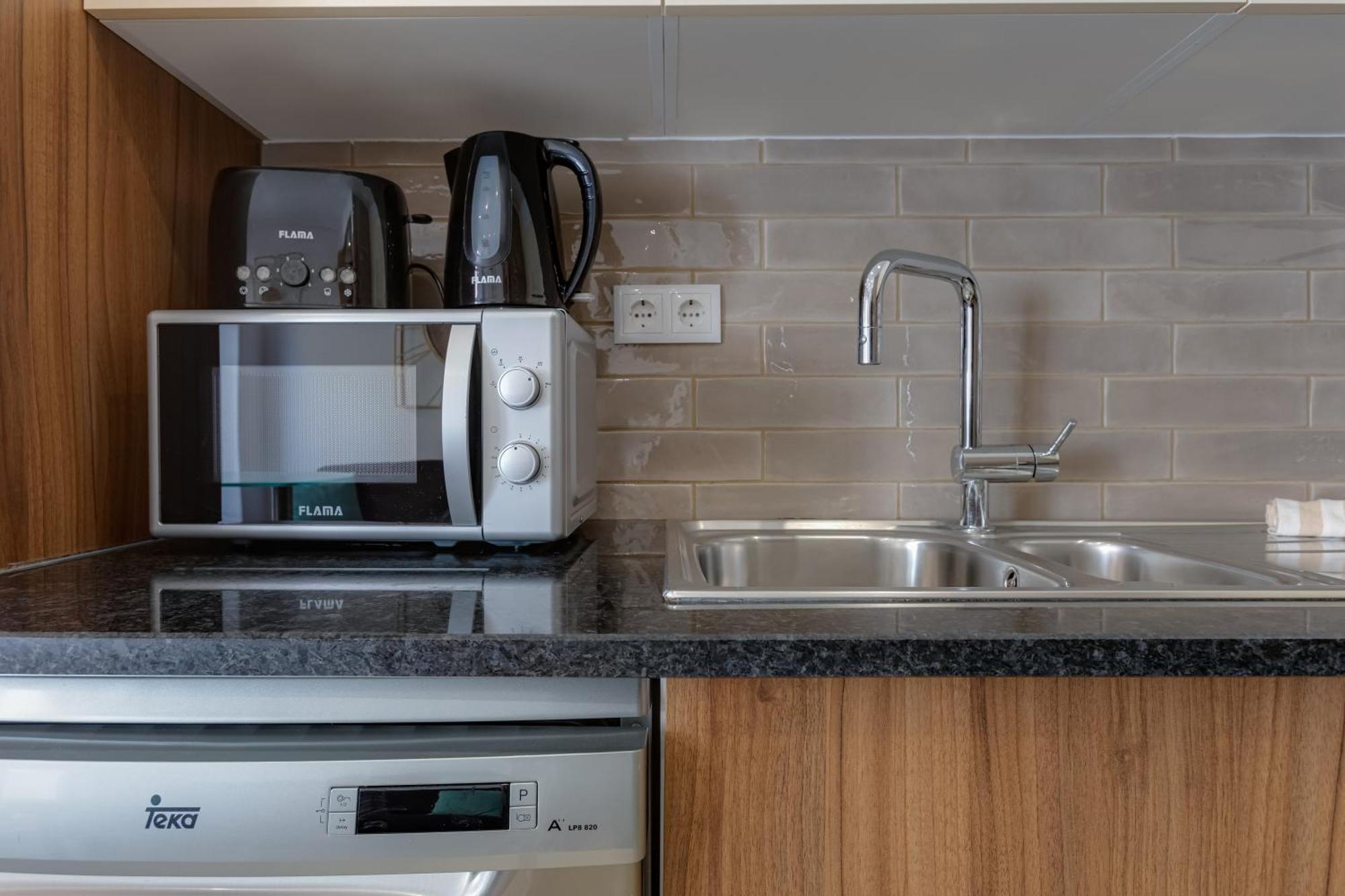 Veiga'S House Apartment ลากอส ภายนอก รูปภาพ